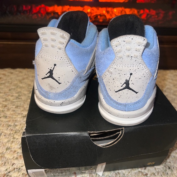 Air Jordan 4 Retro University Blue - Picture 4 of 6